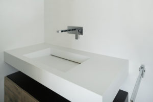 Lavabo design en résine