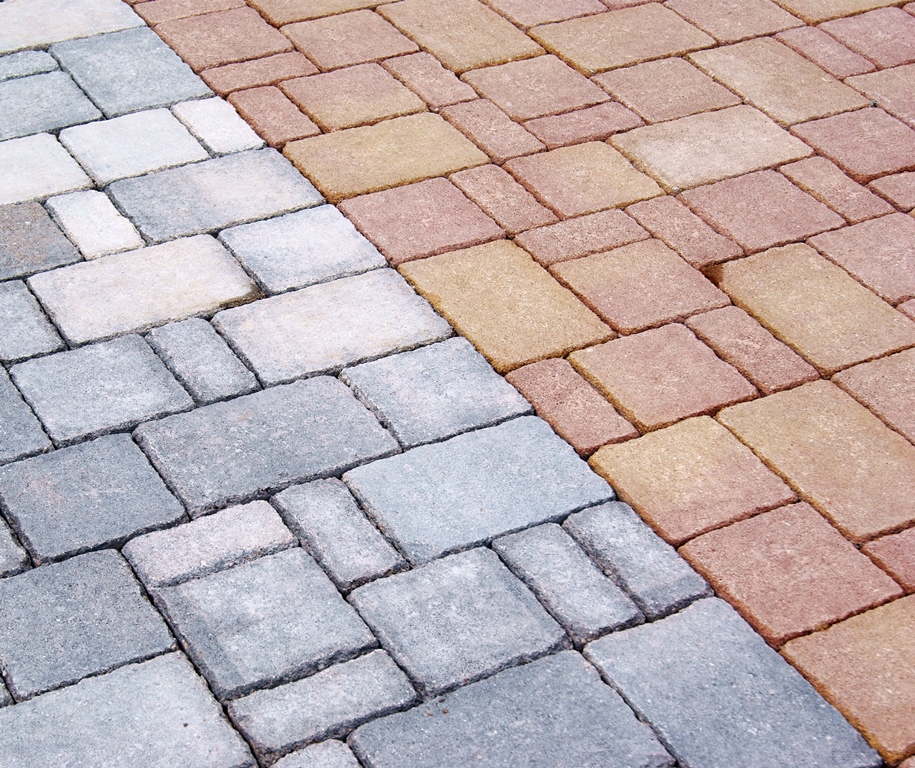 Pavé en béton coloré